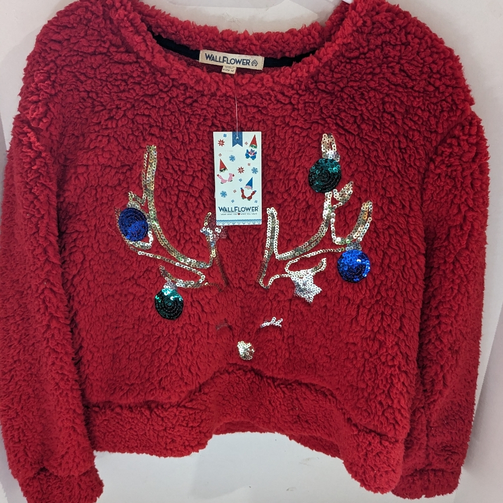 NWT red pullover Christmas motif sweater  reindeer women's medium Wallflower